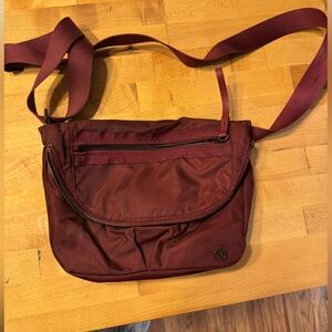 Lululemon All Night Festival Bag